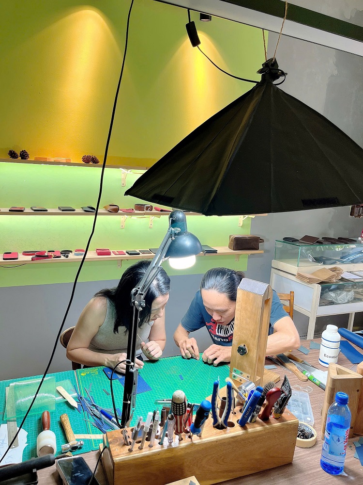 Leather wallet workshop 1
